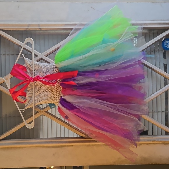 Dress - Picture 4 of 4